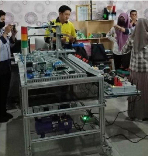 TRAINING DI UNIVERSITAS MULAWARMAN