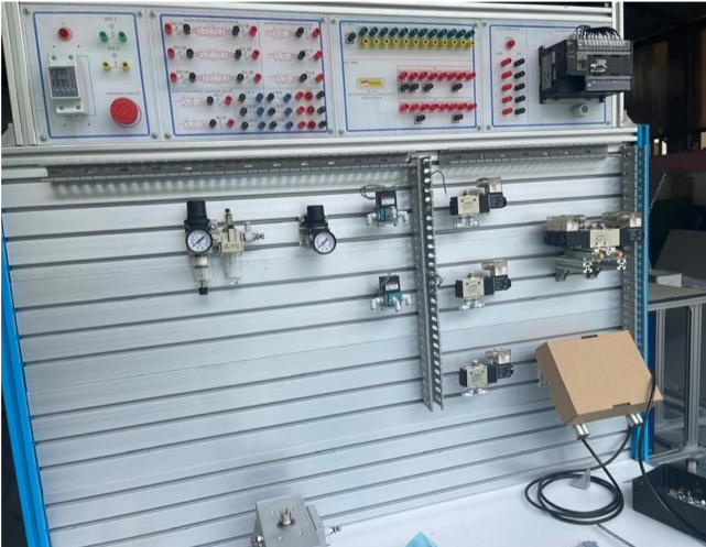 PNEUMATIC s PLC TRAINER (SMK)