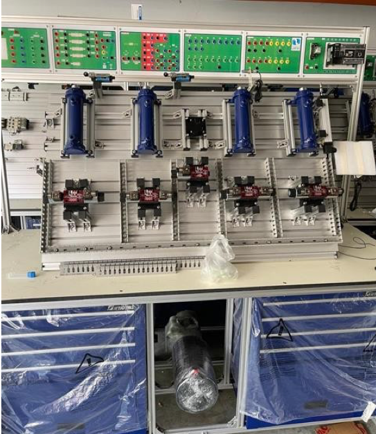 BASIC HYDRAULIC TRAINER (SMK s UNIVERSITAS)