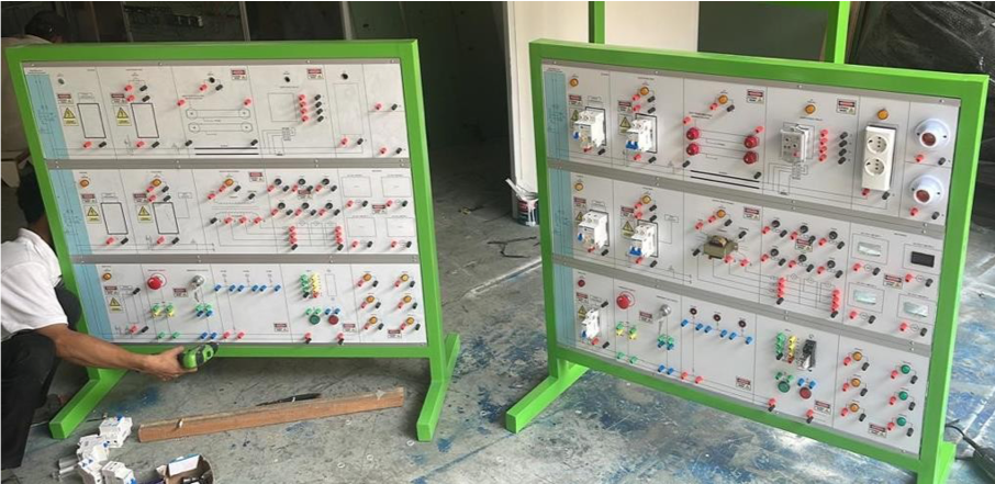 PERAKITAN SISTEM PROTEKSI TRAINER (SMK)