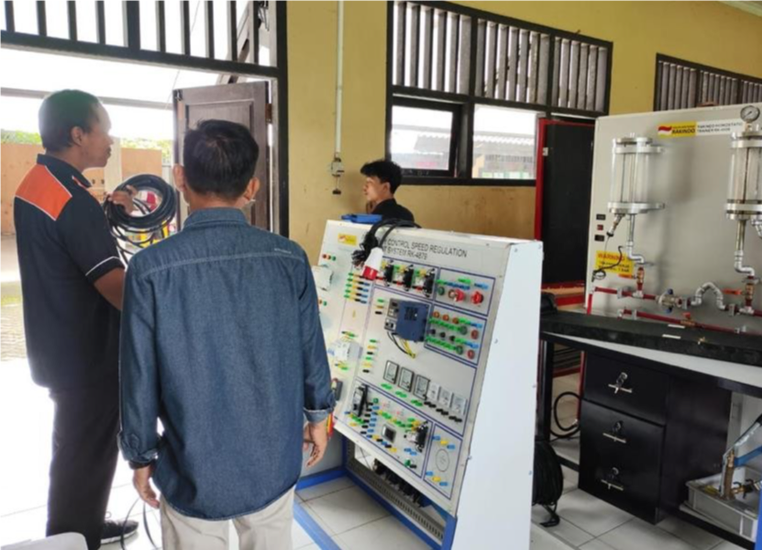 TRAINING s UJI FUNGSI VARIABLE SPEED DRIVE TRAINER (SMK)